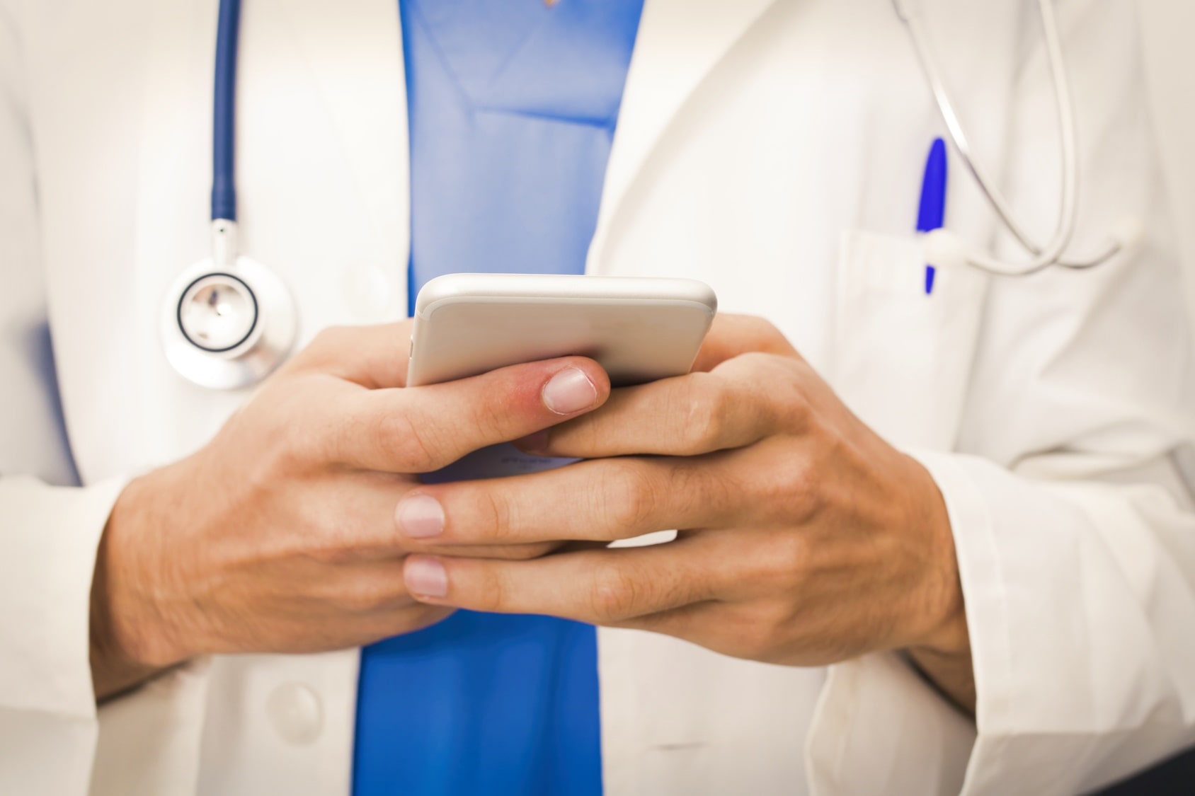 In einer App können Patienten künftig ihre Daten einsehen. (Foto: fotolia/carballo)