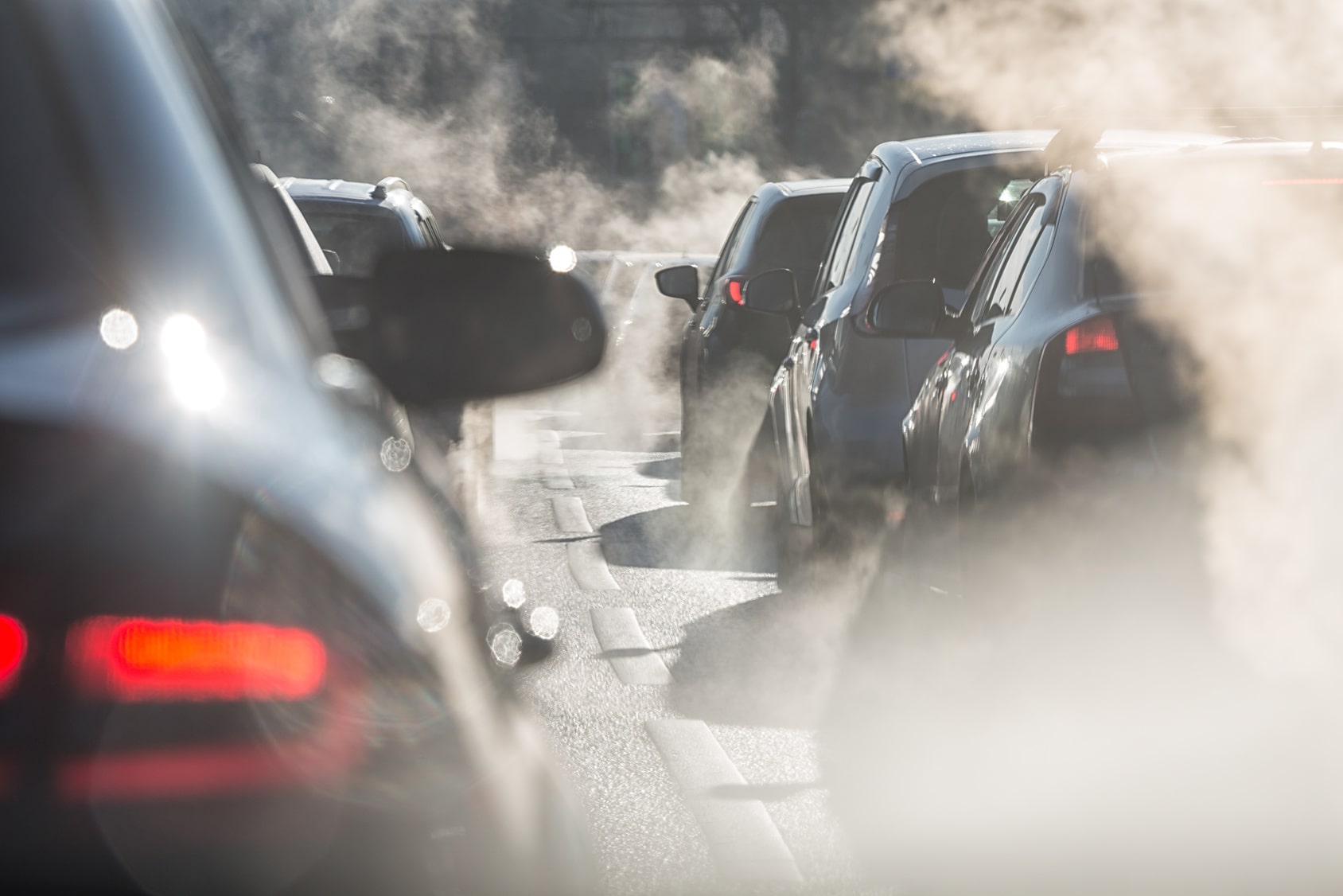 Die Europäische Union will bis 2030 deutlich klimafreundlichere Autos auf die Straße bringen. (Foto: Fotolia/elcovalana)