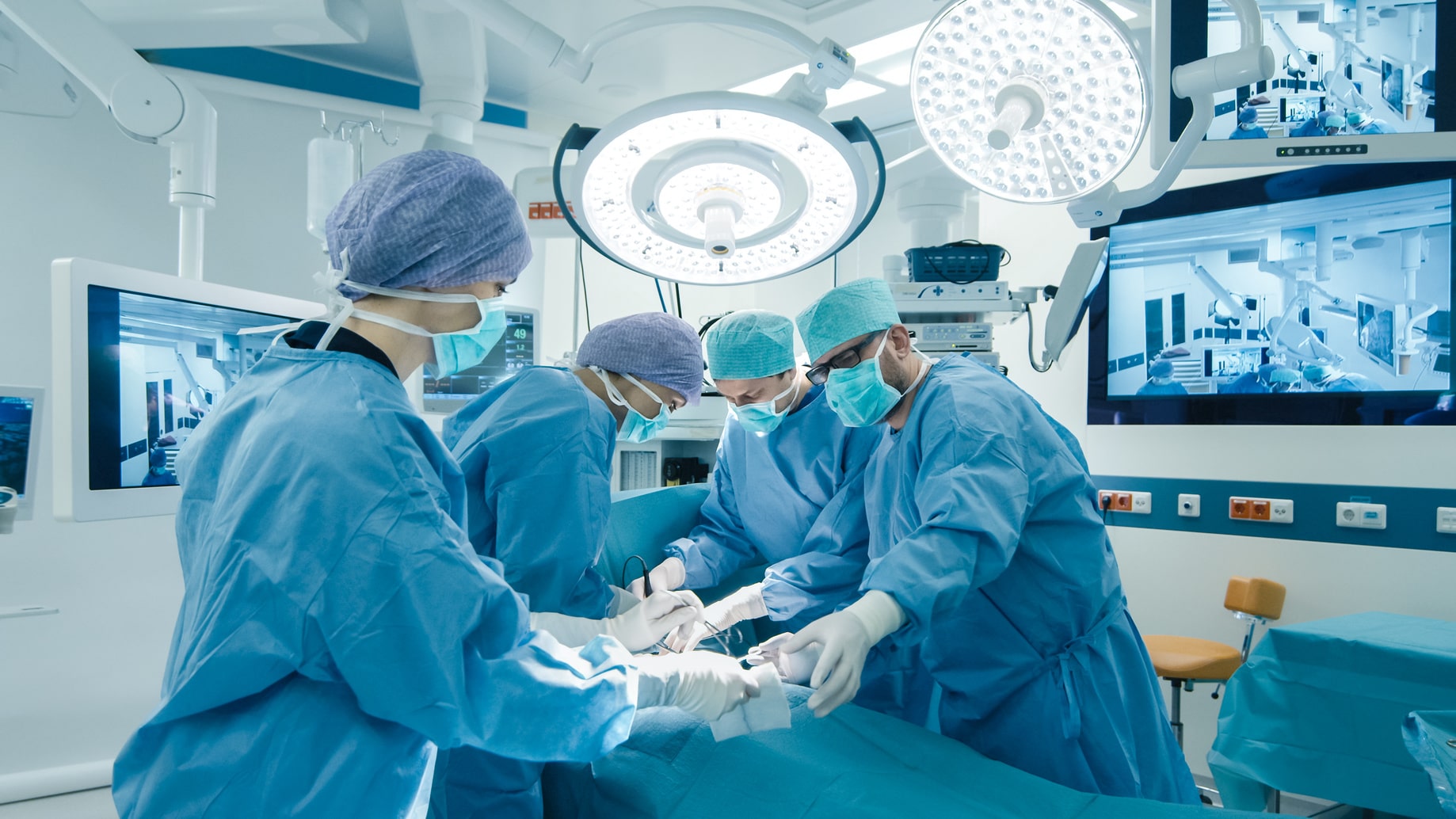 Mehr als jedes zweite Krankenhaus in Deutschland sollte nach Ansicht von Fachleuten geschlossen werden. (Foto: Fotolia/Gorodenkoff)