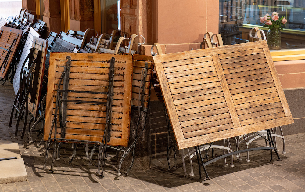 Restaurants, Biergärten oder Bars bleiben geschlossen. (Foto: AdobeStock/Comofoto)