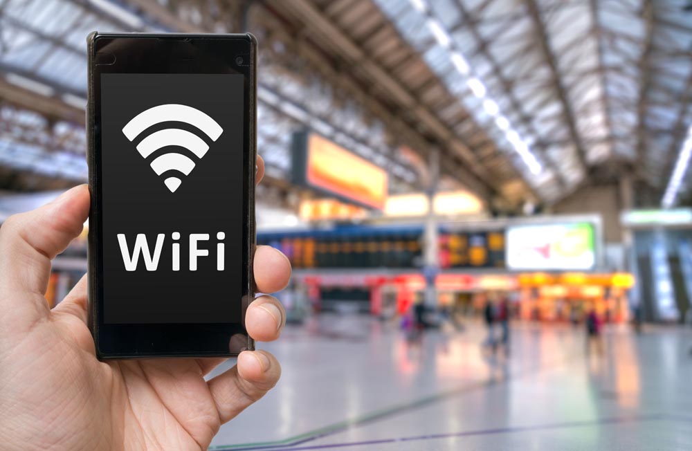 Bahnhöfe werden Zonen mit freiem Wlan. (Foto: AdobeStock/vchalup)