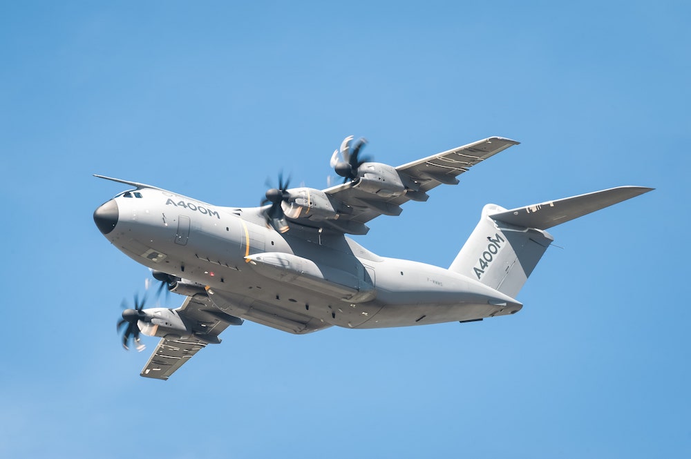 Mit dem Airbus A400M können während einer Evakuierungsaktion bis zu 150 Menschen transportiert werden. (Foto: AdobeStock/Steve Mann)