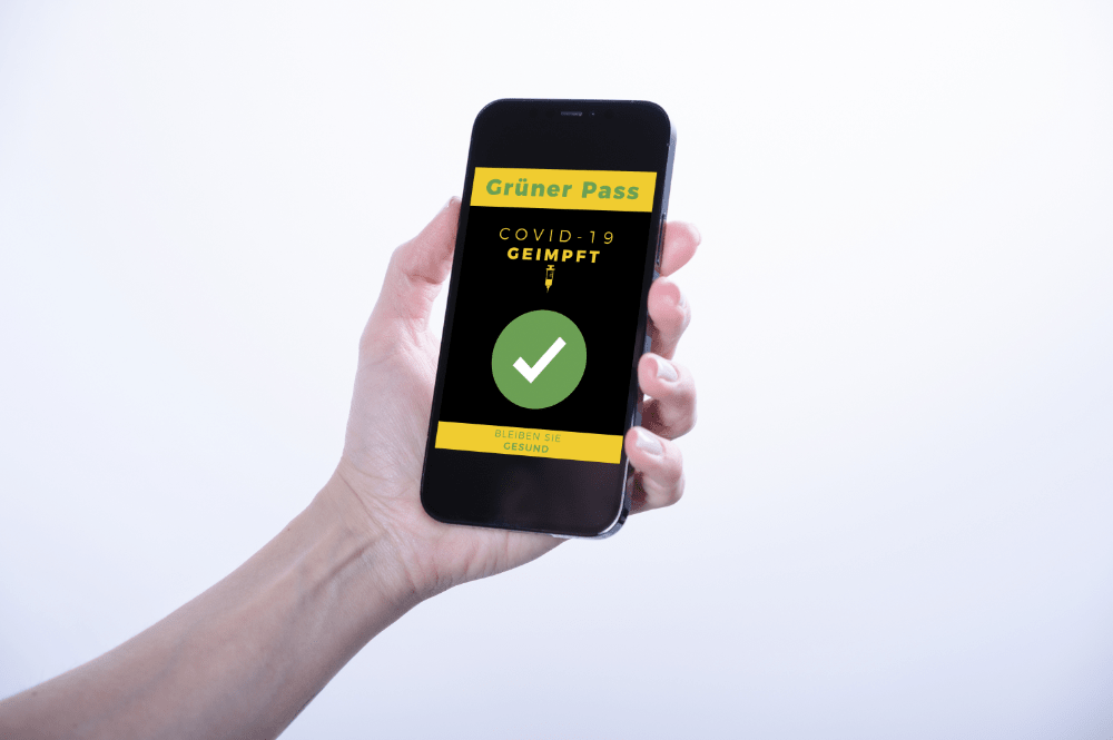 Wird grüne Impfpass die Eintrittskarte in die Freiheit? (Foto: AdonbeStock/Benedikt)