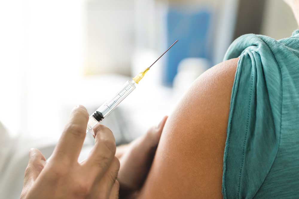Impfungen bei den Hausärzten sollen Schwung in die Impfkampagne bringen. (Foto: AdobeStock/terovesalainen))