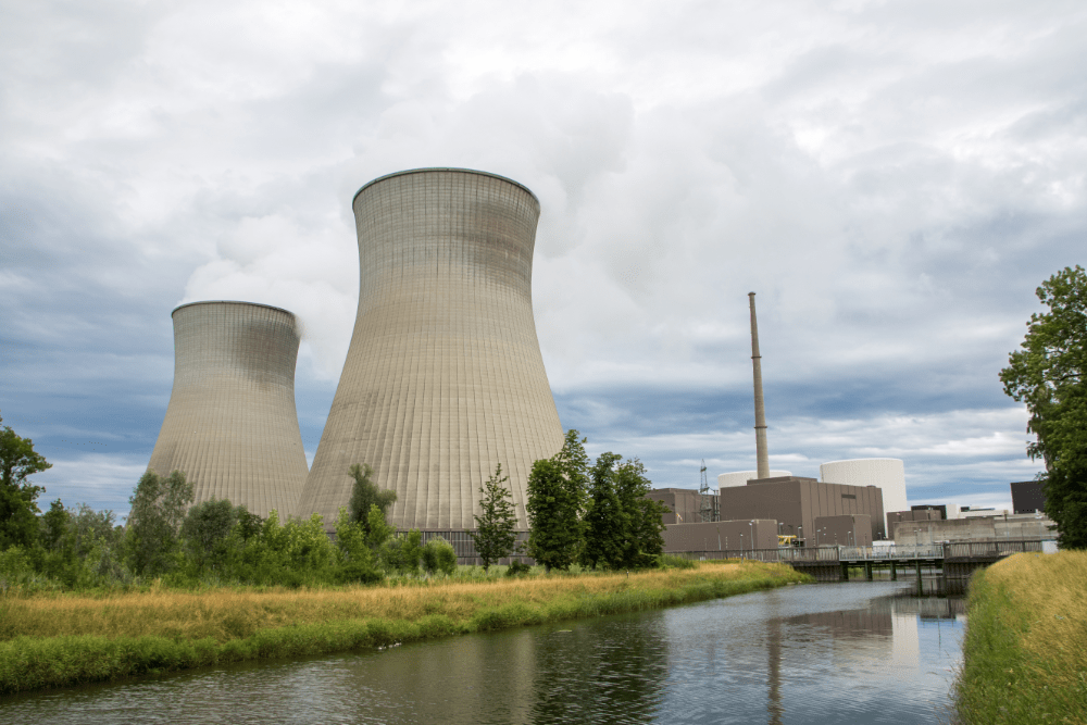 Das Atomkraftwerk Grundremmingen (Foto: AdobeStock/Michael Eichhammer)