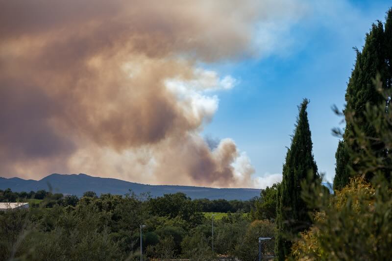 Ein Waldbrand in den Pyrenäen im Juli 2026. (Foto: AdobeStock/Bruno)
