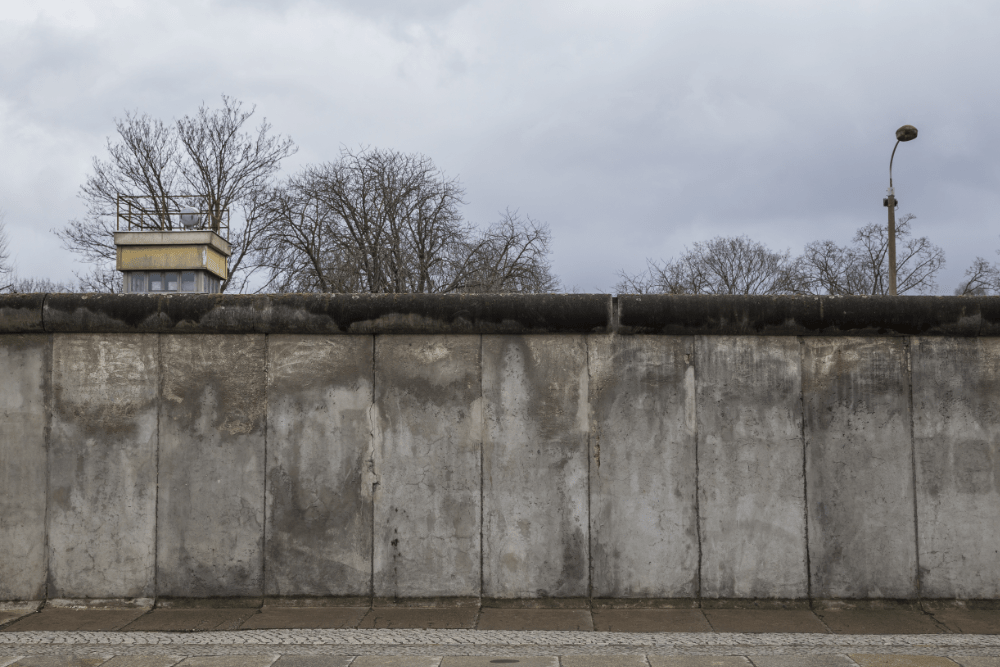 Ein Schandmal deutscher Geschichte: die Mauer. (Foto: AdobeStock/tuomaslehtinen)