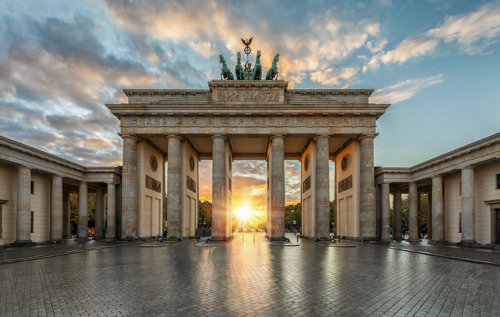 Symbol der Deutschen Einheit: das Brandenburger Tor in Berlin (Foto: dobeStock/moofuski)