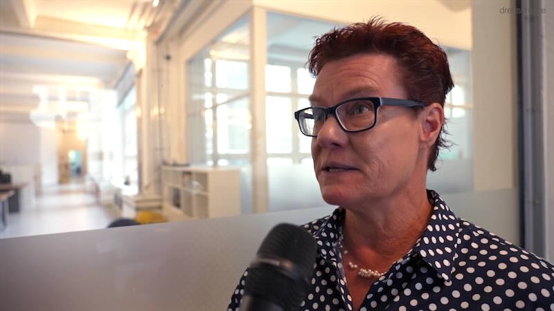 Anke Vehmeier leitet das Lokaljournalistenprogramm der bpb.